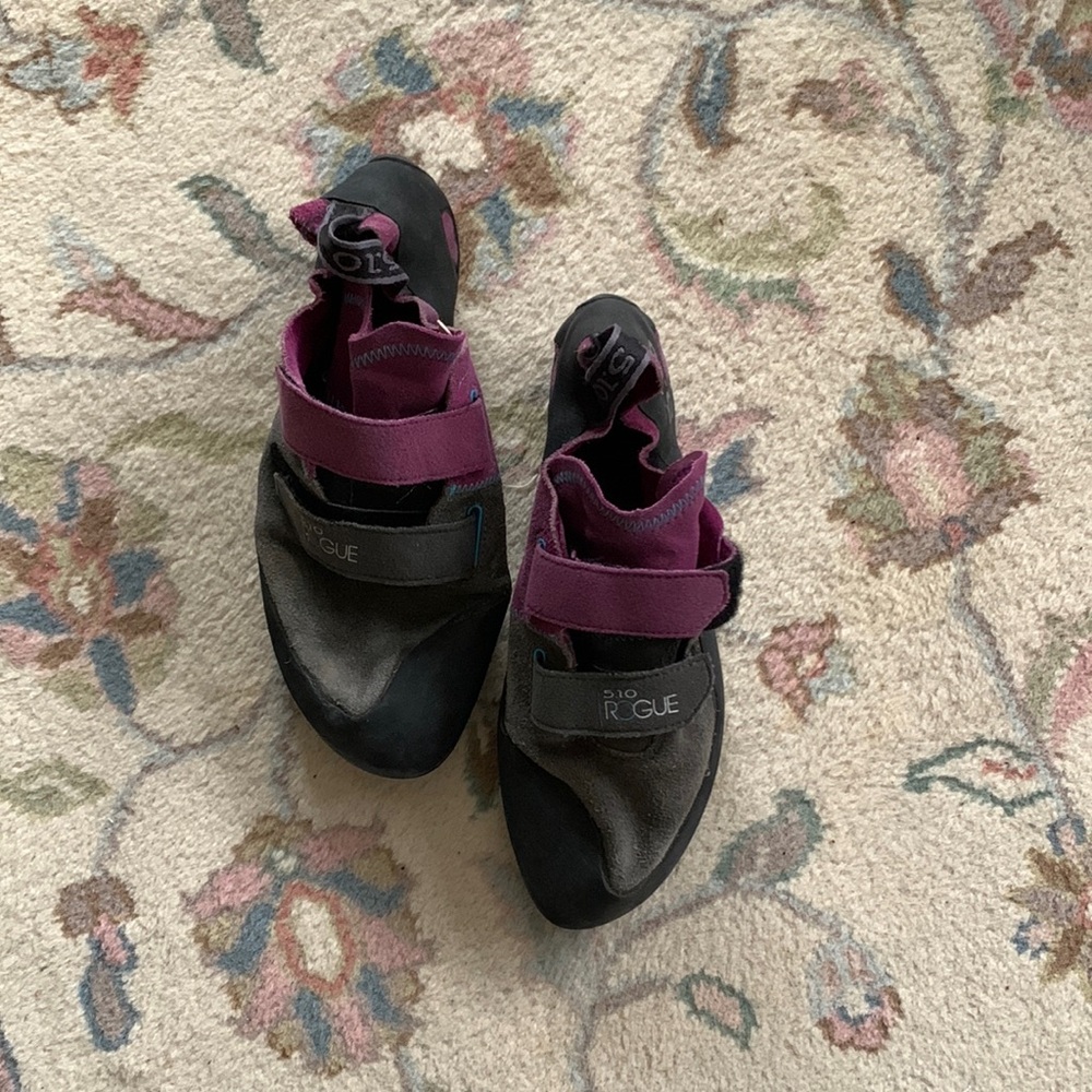 5.10 Rogue VCS Climbing Shoes